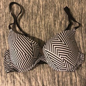 Victoria’s Secret PINK bra